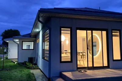 Image de Cute Modern Style Beach Close Cottage in Leamington, Ontario