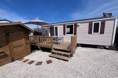 Image de A 1 min 50 de la plage. bungalow 2 chambres.