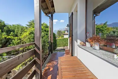 Image de Maison de vacances 'Colico Lake E Relax' avec vue sur le lac, piscine enfants, terrasse et Wi-Fi