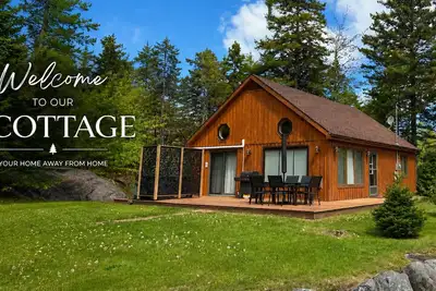 Image de Rustic Cottage in Falls Lake With Hot Tub - Partridge Perch