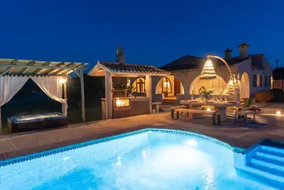 Image de Sa Vinyeta, Jacuzzi, swimming pool, barbecue and views
