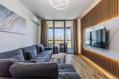 Image de Adriatic Escape Apartment | Steps from the Beach by PikHost