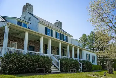 Image de Lovely Stone Farmhouse at Silverbrook Farm