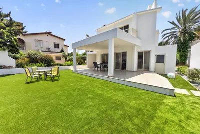 Image de Konnos Joy Villa – Peaceful 3br Coastal Getaway