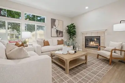 Image de 3br Designer Retreat near Uc Davis w/ Fireplace