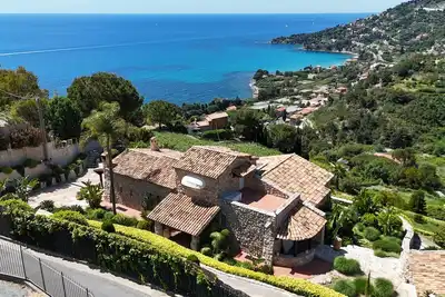 Image de Villa Maria Pia-3br 2 Ba + Private Beach Parking- Luxury Coastal Retreat