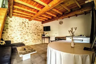 Image de Gîte 1–6 pers climatisé à Lussan – La Mordorée