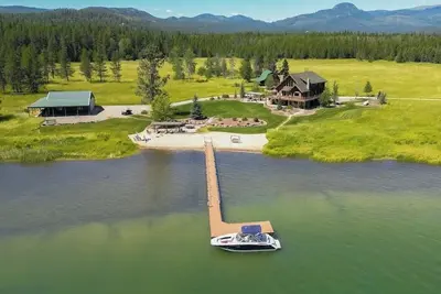 Image de Beautiful, Dog-Friendly Home with WiFi, Private Dock, Beach & Protected Bay