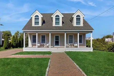 Image de Bright dog friendly coastal home close to beaches