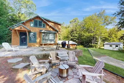 Image de Belgrade Lakes getaway with private swim dock, outdoor living, & canoe/kayaks