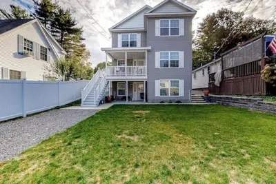 Image de New home 3 blocks to Long Sands Beach with alfresco living
