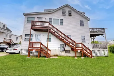Image de Sun-filled & serene coastal retreat with deck & stunning ocean views - near golf