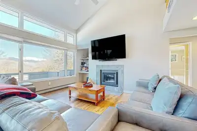 Image de Mountain view retreat with fast WiFi, washer/dryer, & central Ac