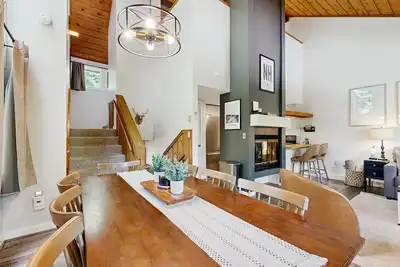 Image de New Owner Mountainview condo-year round outdoor activities w/ pool & hot tub
