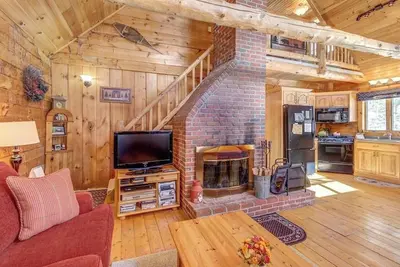 Image de Log Home Perfect for a Family Getaway - Five Miles from Okemo Mountain Resort