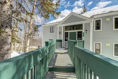 Image de Renovated condo w/ shared tennis - walk to trail