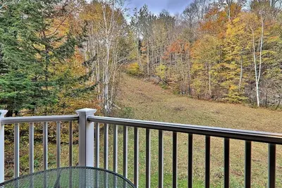 Image de Ski-in/out condo with tennis court, mountain views, & washer/dryer