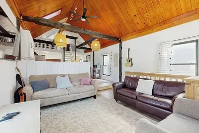 Image de Dog-Friendly cottage w/ close to Okemo Resort, firepit, bbq, swimming hole, w/d