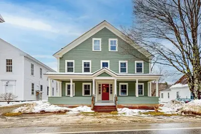 Image de Convenient in-town house, river view, dog-friendly, deck, kitchen, w/d, Tv, wifi