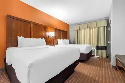 Image de Casey Jones 2 Queen Room w/ Breakfast, Gym & Pool