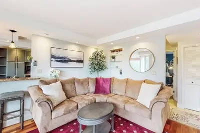 Image de Wonderful Condo Close to Sugarbush Resort with Pool & WiFi
