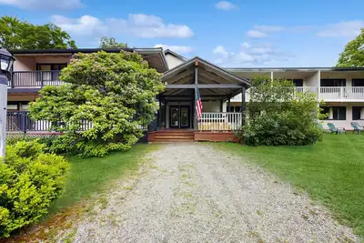 Image de Four Season Condo:  seasonal pool, ski, hike, bike & golf
