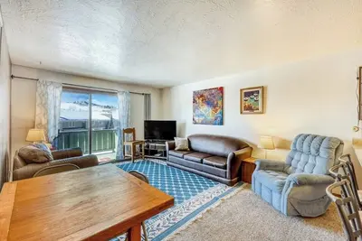 Image de Mountain view condo w/ a shared pool, hot tub, Ping-Pong, & pool table