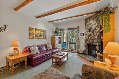 Image de Mountain view condo in Cascade Village w/ easy access to trails