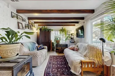 Image de Cozy home with fully stocked kitchen, wifi & great location