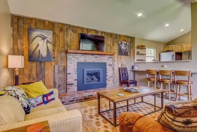Image de Secluded & newly remodeled Durango beauty close to town with large yard