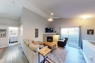 Image de Luxe Mountain-View Ski Getaway | Next to Tranquil River | Pool, Hot Tub