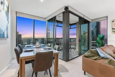 Image de Gia - Jaw-dropping 3bdr 2car executive apartment.