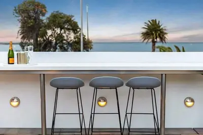 Image de Ultralux Absolute Beachfront with Extra Studio