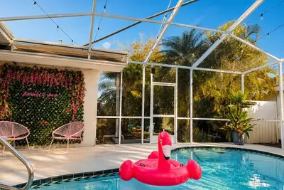 Image de Pool Home w/ Backyard Oasis • Tampa • Sleeps 8