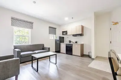 Image de Newly Renovated Hotel - 2 Bedroom Suites with Kitchen in beautiful Columbia