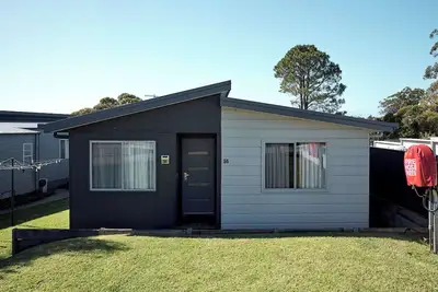Image de Currowan House - Three-Bedroom Home with Balcony (