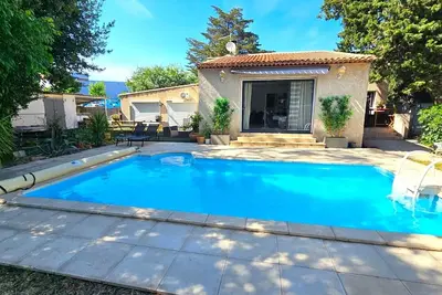 Image de Villa très grands groupes avec Piscine, 10km de la plage