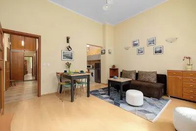 Image de Stylish Apartment for Four People | Close to the City Center