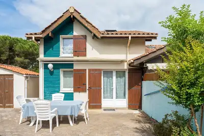 Image de  Logement Entre Centre et Plage, avec piscine partagée