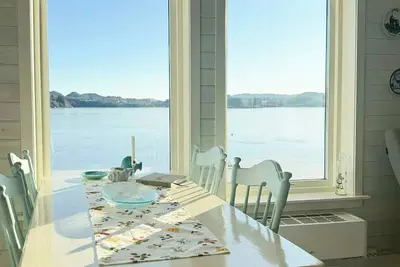 Image de Cabane de pêcheur avec son propre quai au Viksefjorden