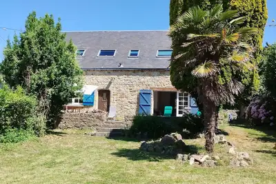 Image de Maison traditionnelle rue Chateaubriand à Morgat, au calme, proche de la plage