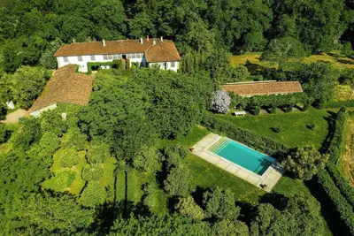 Image de Manoir avec piscine privée et  jardins et vignobles
