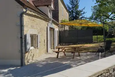 Image de Grange amenagée avec un grand parc cloturé, idéal pourles familles,