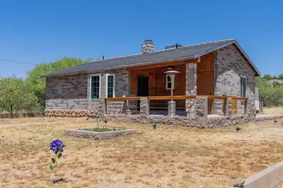 Image de Cozy Cabin - walk to creek - Close to Sedona
