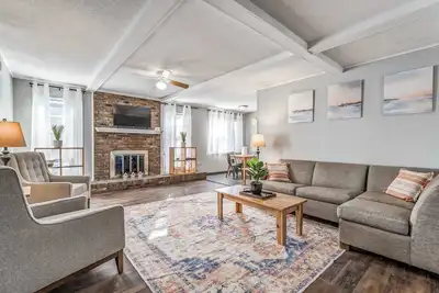 Image de Mins from Parks, Hiking, & Dining- Brick Bungalow