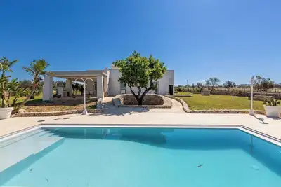 Image de Tenuta dei Tramonti by Perle di Puglia