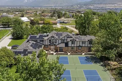 Image de The Orchard - Double Pickleball - 30 ppl - 10, 000 sqft - 2 acres