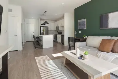 Image de Landing | Stylish 2bd, Gym, Clubhouse