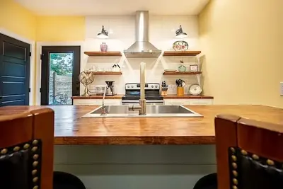 Image de Bryan Boheme - Townhome in Historic and Vibrant Downtown
