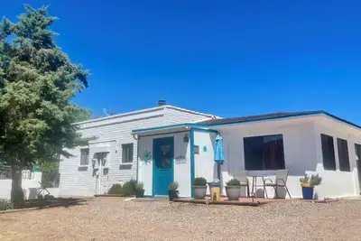 Image de Peaceful Desert Hacienda: 2 Bedrooms, Wi-Fi & Mountain Views